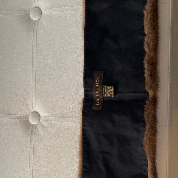 Louis Vuitton Monogram Brown Mink Stole Scarf - Picture 4 of 6